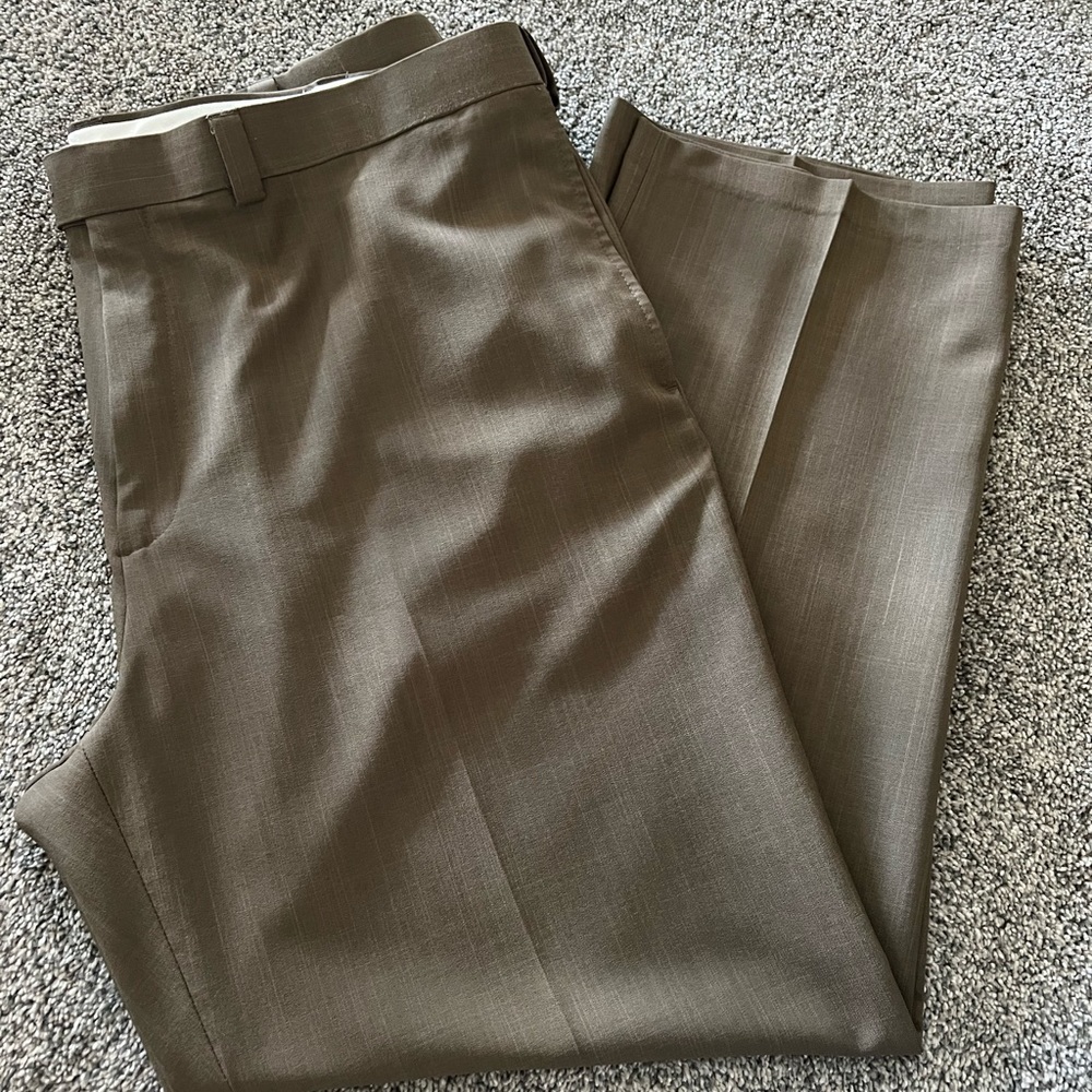 Men’s brown Haggar dress pants